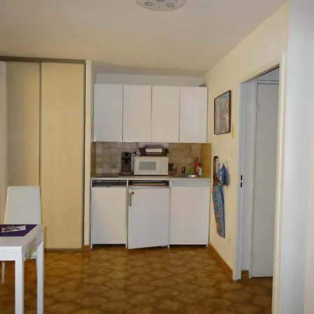 Apartament A Avec Parking, Veranda Et Cuisine Equipee - Fr-1-335-177 Hyères