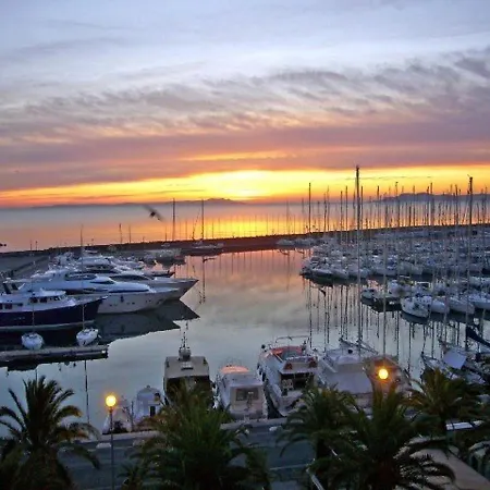 A Avec Parking, Veranda Et Cuisine Equipee - Fr-1-335-177 Apartament Hyères